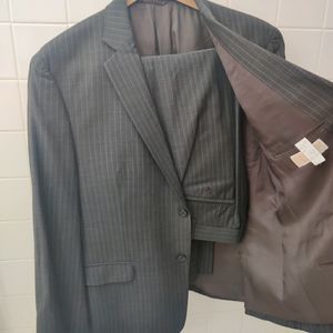 Michael Kors 42S grey&blue suit